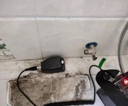 洪雅屋顶漏水维修公司分享下卫生间漏水的危害及解决方法